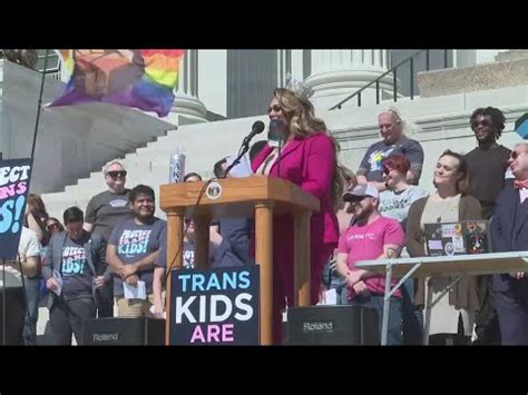 GOP lawmakers override veto of transgender bill in Kentucky